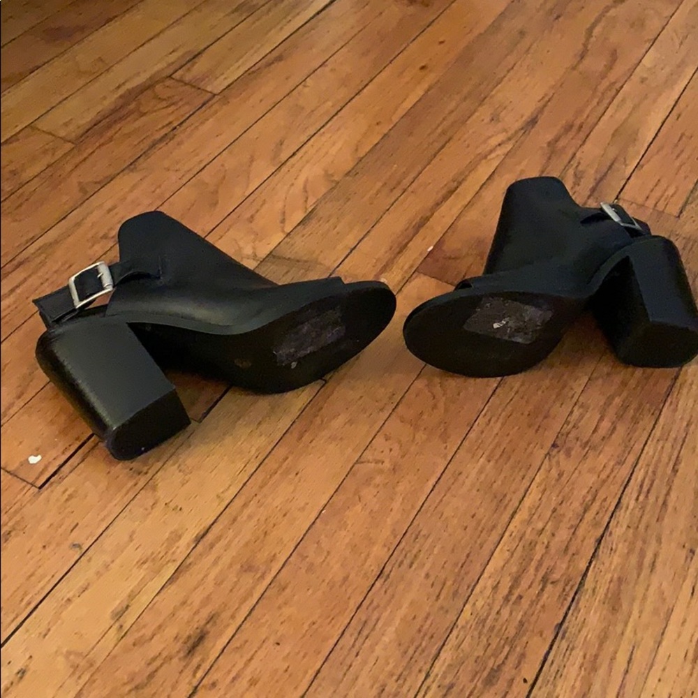 Steve Madden 4” Open Toe Bootie Sz 10 - Picture 5 of 6